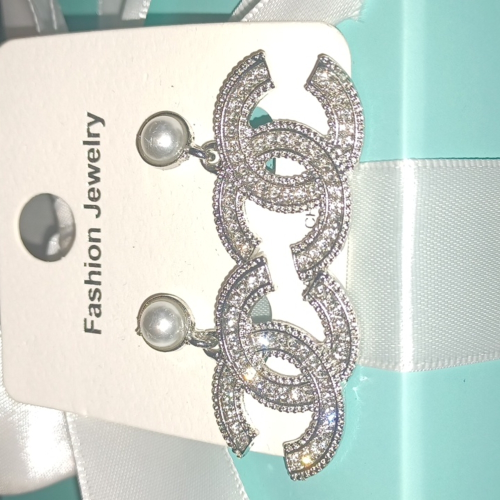 Fashion earrings